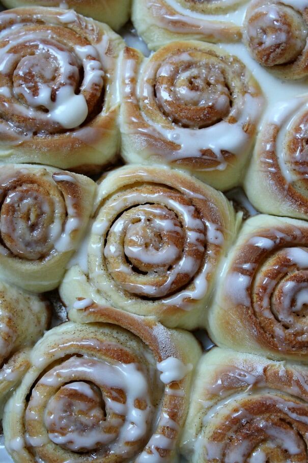 Old-Fashioned-Cinnamon-Rolls-1.jpg