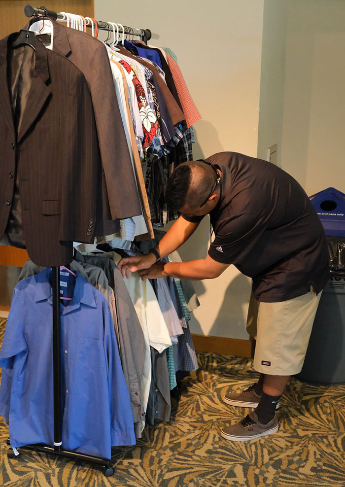 Folks Are Praising This Guy Who's Been Going To Job Interviews Pretending To Be The Perfect Candidate And Walking Out Saying The Pay Is Too Low Folks Are Praising This Guy Who's Been Going To Job Interviews Pretending To Be The Perfect Candidate And Walking Out Saying The Pay Is Too Low