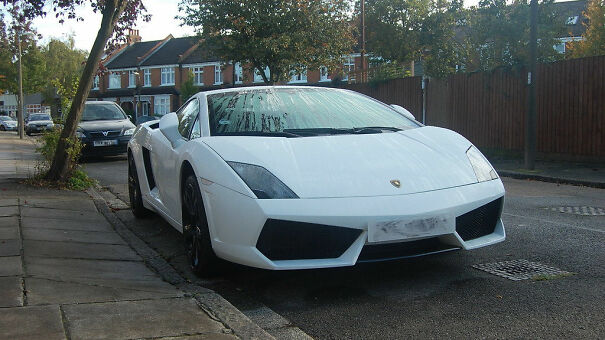 aventador-61e6946537ab0.jpg