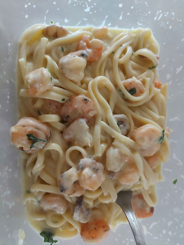 Tagliatelle With White Sauce And Shimp
