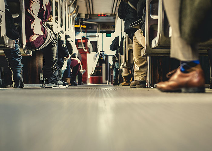 La gente comparte sus historias de terror en el transporte público, y aquí hay 16 de las más espeluznantes
