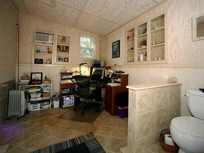 The New Homeoffice, Where Important Executives Take Care Of All Manner Of Their Business?