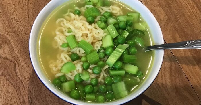 Hey Pandas, Show Us Your Lunch (Closed)