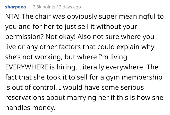 Broke Woman Sells Her Fiancé's Deceased Brother's Gaming Chair So She Could Go To The Gym Broke Woman Sells Her Fiancé's Deceased Brother's Gaming Chair So She Could Go To The Gym