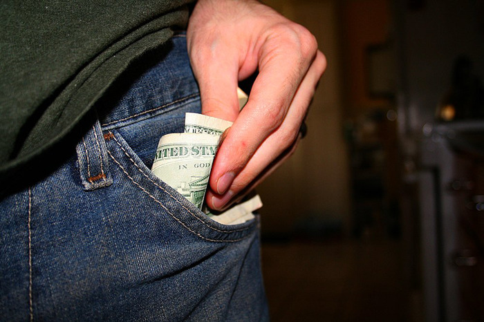 “Top-Heavy Capitalism Will Collapse Under Its Own Weight”: Woman Online Devotedly Explains The Dark Side Of The Free Market Theory “Top-Heavy Capitalism Will Collapse Under Its Own Weight”: Woman Online Devotedly Explains The Dark Side Of The Free Market Theory