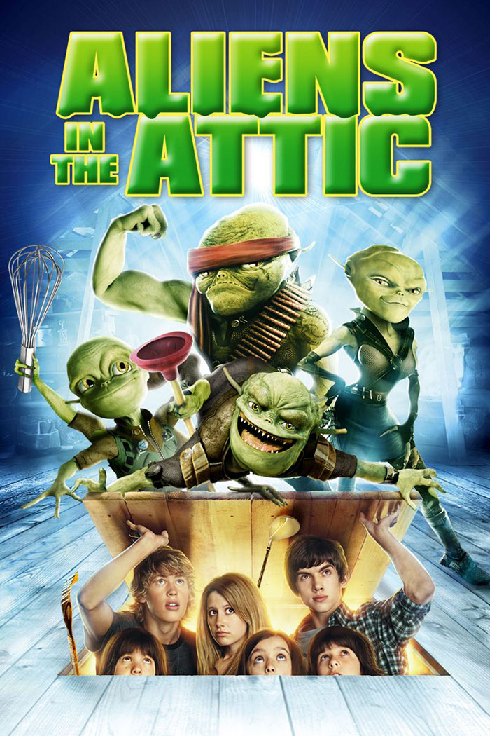 Poster of Aliens In The Attic movie 