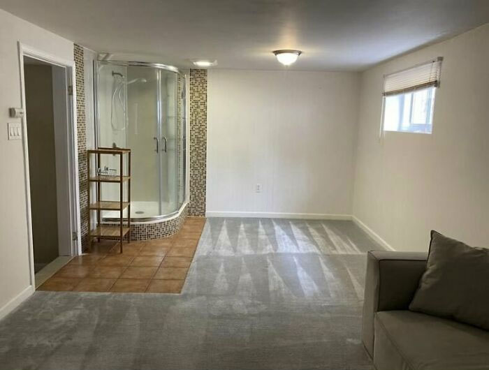 One Room Studio Apartment In San Francisco. This Is It, This Is The Apartment. Total Steal For $1400/Month
