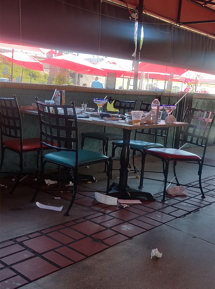 Two Moms And Three Kids Left The Restaurant Like This After Lunch. Side Note: They Had A Bunch Of Margaritas