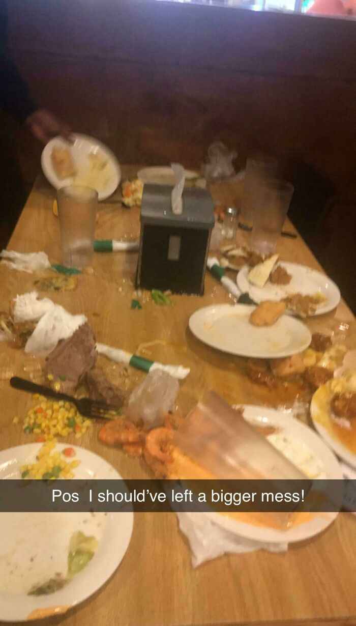 This Is What Someone Left At A Buffet Because They Were Mad They Found 2 Dirty Plates And Were Asked To Wear A Mask