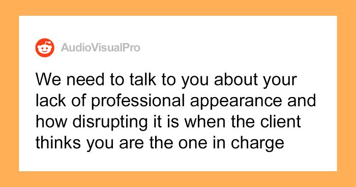 30 Employees Share The Ridiculous Work Dress Codes They Had To Adhere To