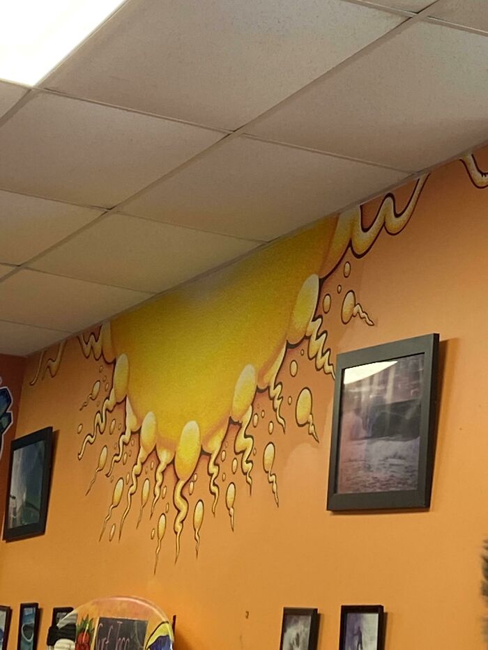 A primera vista, no reconocí este mural del restaurante como el Sol