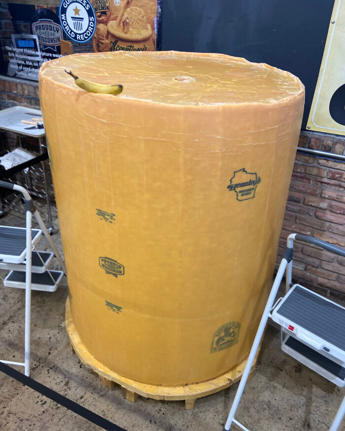 I Don't Know Who Needed To See A 4000 Lbs Block Of Cheddar Today, But Here It Is (Banana For Scale)