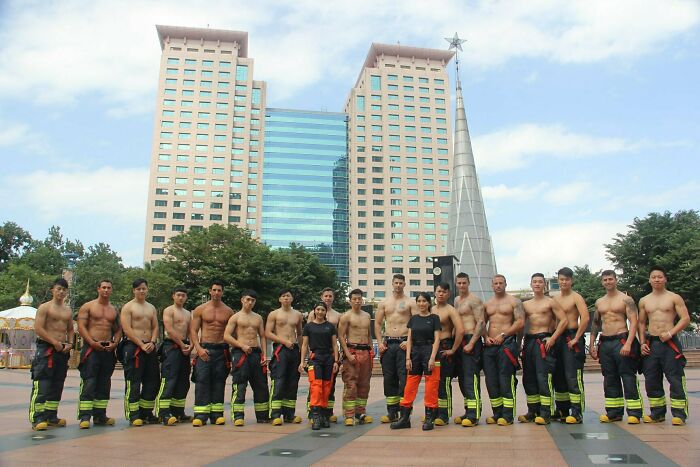 The Taiwanese And Australian Firefighters Without Forced Perspective