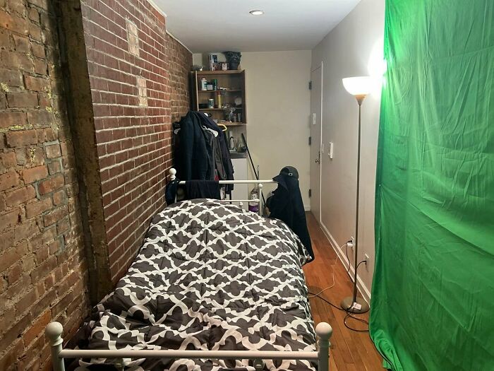 $950 A Month Apartment In NYC (Harlem). No Stovetop Or Private Bathroom