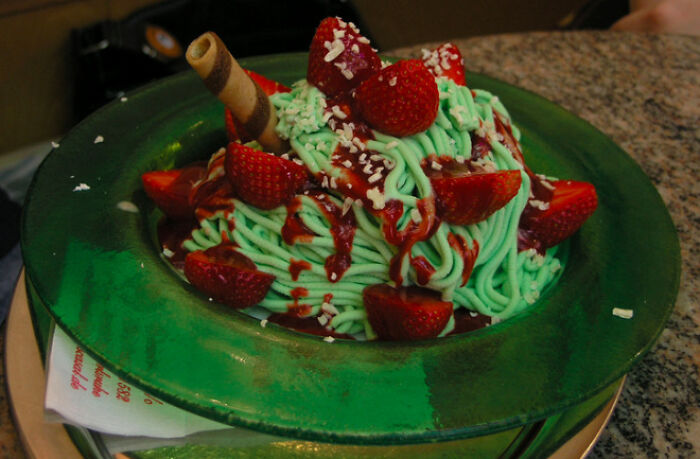 In Germany, They Serve Ice Cream Meant To Look Like Spaghetti