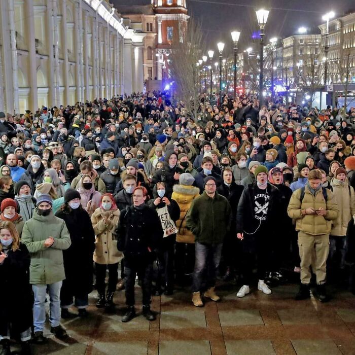 The Breathtaking Bravery Of Russian Citizens Who Know They’ll Be Arrested For Protesting The War And Do It Anyway