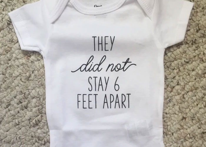 20 Madres comparten los peores regalos de baby shower que han recibido