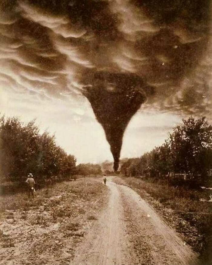 A 19th Century Tornado Caught On Camera In Oklahoma,1898!