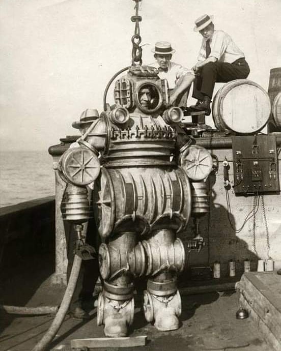 1920's Diving Suit