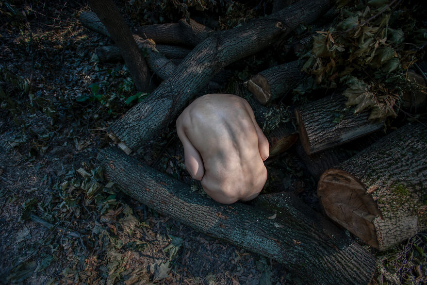 Ms. Spine – We (Me As A Photographer And Simona As A Model) Created A World Of The Spine By Personifying It, In Order To Show The Individual Beauty Of Each Of Us (15 Pics)