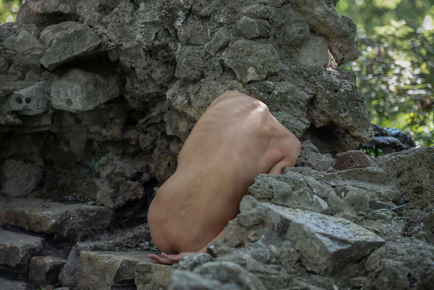 Ms. Spine – We (Me As A Photographer And Simona As A Model) Created A World Of The Spine By Personifying It, In Order To Show The Individual Beauty Of Each Of Us (15 Pics)