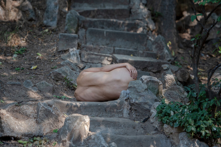 Ms. Spine – We (Me As A Photographer And Simona As A Model) Created A World Of The Spine By Personifying It, In Order To Show The Individual Beauty Of Each Of Us (15 Pics)