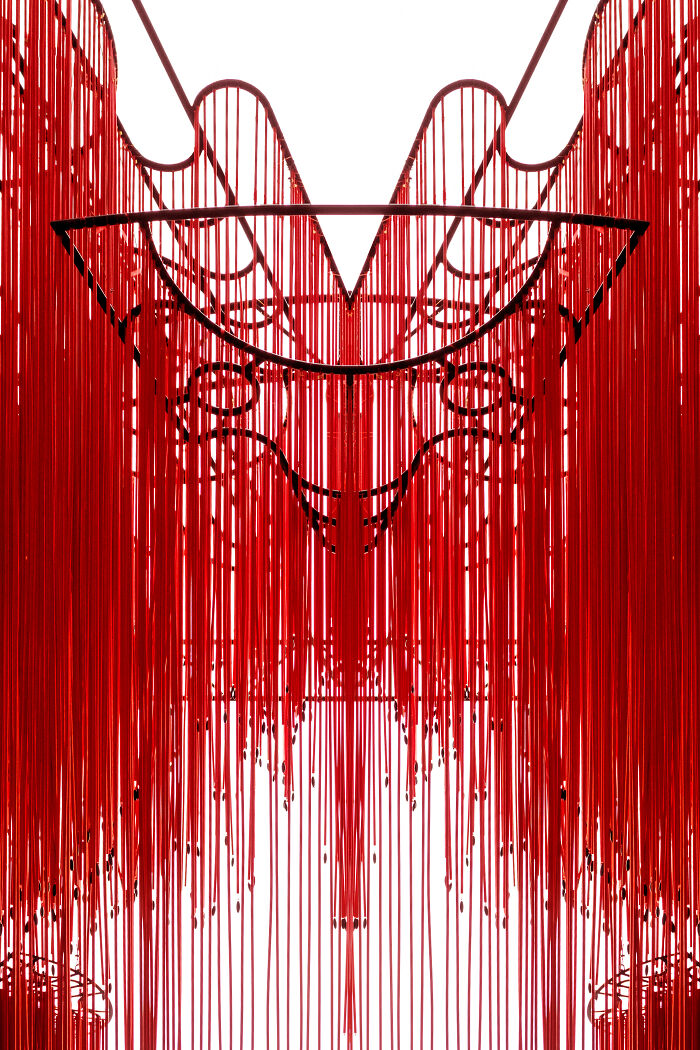 "Memory Veil": 10,000 Strands Of Red String Beads Art Installation (20 Pics) "Memory Veil": 10,000 Strands Of Red String Beads Art Installation (20 Pics)