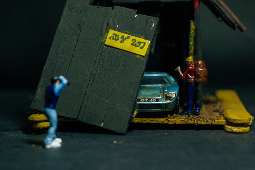 I Built An Abandoned Garage Diorama For My Matchbox Scale Model