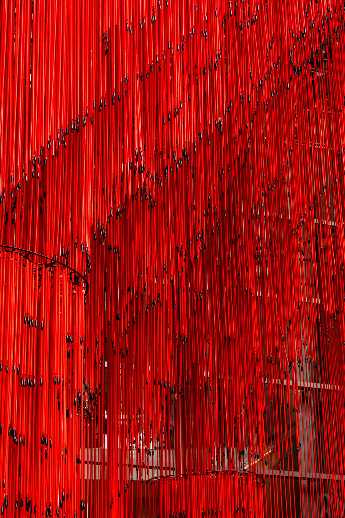 "Memory Veil": 10,000 Strands Of Red String Beads Art Installation (20 Pics) "Memory Veil": 10,000 Strands Of Red String Beads Art Installation (20 Pics)