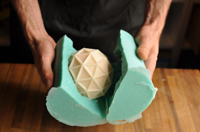 We Diyed Unique Candle Moulds Using 3D Technology And Went On A Candle Exploration Of Algorithmic And Organic Forms (9 Pics) We Diyed Unique Candle Moulds Using 3D Technology And Went On A Candle Exploration Of Algorithmic And Organic Forms (9 Pics)