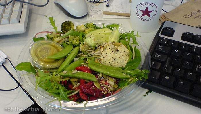 Man Steals Coworker’s Food And She Yanks It From Under His Nose, Embarrassing Him In Front Of His Colleagues