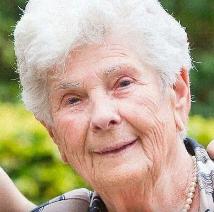 Esta es Suzanne Hoylaerts, de 90 años, de Bélgica. Falleció tras rechazar un respirador para combatir el Covid-19 diciendo a sus médicos "Guárdenlo para los más jóvenes que lo necesitan, yo ya he tenido una hermosa vida"