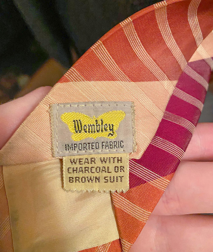 1950s Tie Gives You Fashion Advice