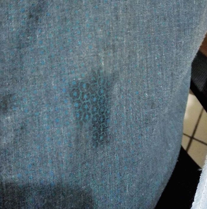 The Pattern In My Dad's Shirt Changes To Hexagons When Wet