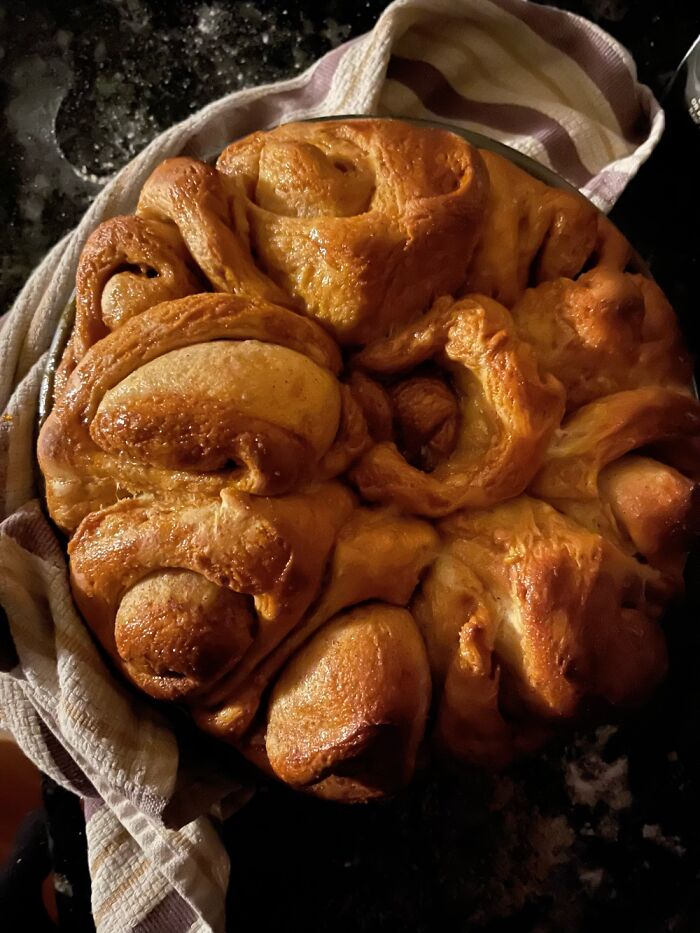 I Made Salted Caramel Vanilla Brioche Cinnamon Rolls For My Family