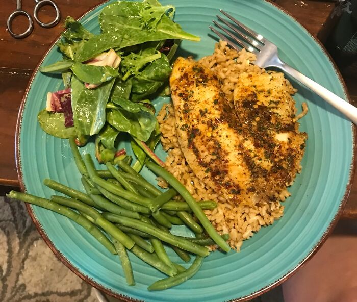 Tilapia Over Brown Rice With Green Beans & Spinach Salad!