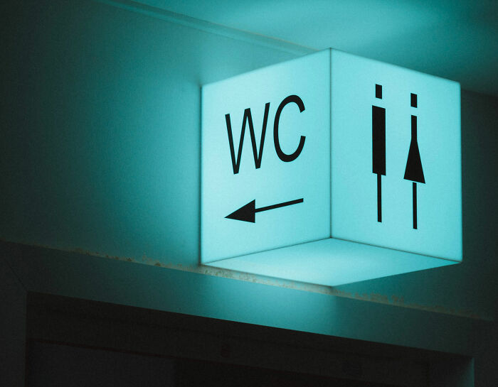 Insurance Agent Gets Fired For Using A Client's Restroom, Takes Revenge By Informing Them About The Situation So They Cancel Their Policy Insurance Agent Gets Fired For Using A Client's Restroom, Takes Revenge By Informing Them About The Situation So They Cancel Their Policy