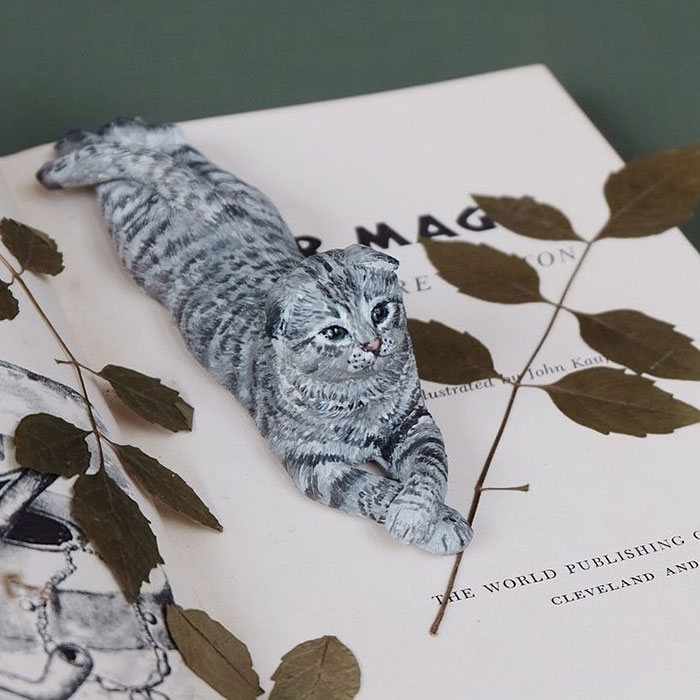 70 Tiny Animal Sculptures That I Created From Clay