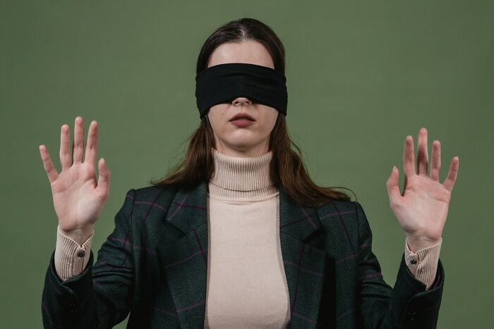 Husband Asks Wife To Sign Papers While Blindfolded, She Gets Suspicious When He Refuses To Show The Papers