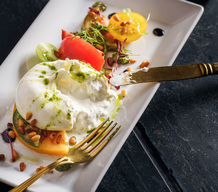 Petty Husband Annoyed That His Wife Always Takes Photos Of The Food She Makes, Ruins It To Prove A Point Petty Husband Annoyed That His Wife Always Takes Photos Of The Food She Makes, Ruins It To Prove A Point