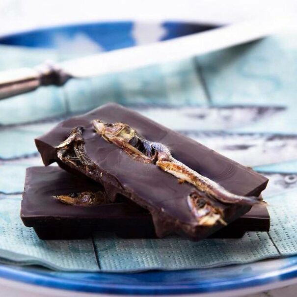 taigas-dark-chocolate-with-smelt-fish-100g-dark-chocolate-taiga-chocolate-614299_1200x-620261f22bc6a.jpg