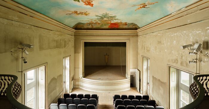 My 28 Photos Of The Remains Of Abandoned Theaters From Various Countries