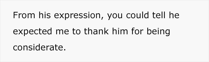 Waiter Wants To "Protect" Woman's Slim Figure, Swaps Her Order For Chicken Waiter Wants To "Protect" Woman's Slim Figure, Swaps Her Order For Chicken