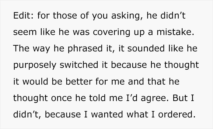 Waiter Wants To "Protect" Woman's Slim Figure, Swaps Her Order For Chicken Waiter Wants To "Protect" Woman's Slim Figure, Swaps Her Order For Chicken