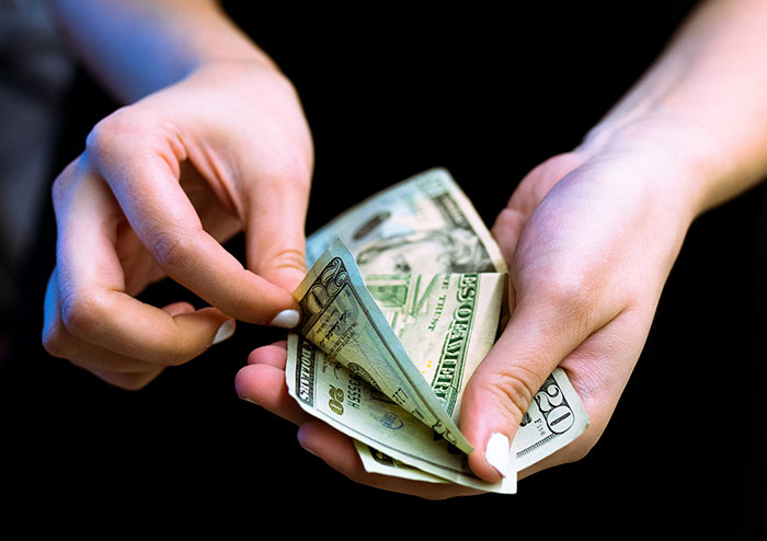 “Am I Wrong For Not Paying The Kids That Shoveled My Driveway?” “Am I Wrong For Not Paying The Kids That Shoveled My Driveway?”