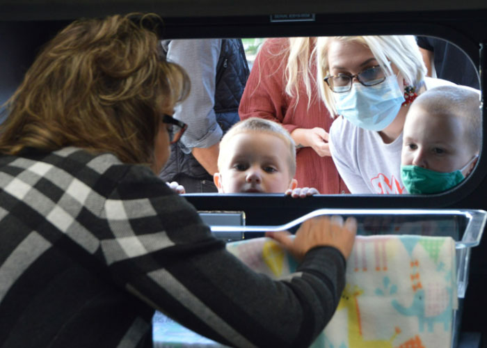 Teen Mows Lawns And Scraps Metal For Months To Save $10k And Finance A Baby Box, Which Already Saved 15 Lives Teen Mows Lawns And Scraps Metal For Months To Save $10k And Finance A Baby Box, Which Already Saved 15 Lives