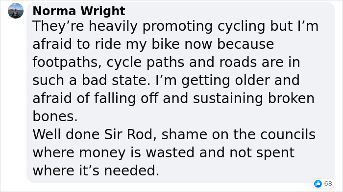 “My Ferrari Can’t Go Through,” Jokes Sir Rod Stewart Whilst Filling In Potholes Near His Essex Home “My Ferrari Can’t Go Through,” Jokes Sir Rod Stewart Whilst Filling In Potholes Near His Essex Home