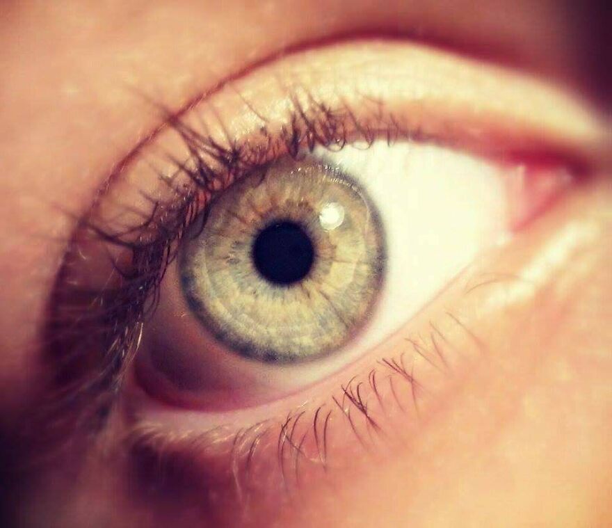 Here Is My Green Eye 👀 (Sometimes In Rainy Weather My Eyes Turn Grey)