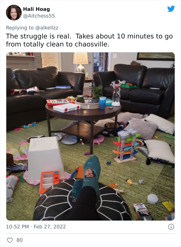 Mom Asked Parents To Post Honest And Unstaged Pictures Of Their Rooms, 33 People Deliver Mom Asked Parents To Post Honest And Unstaged Pictures Of Their Rooms, 33 People Deliver