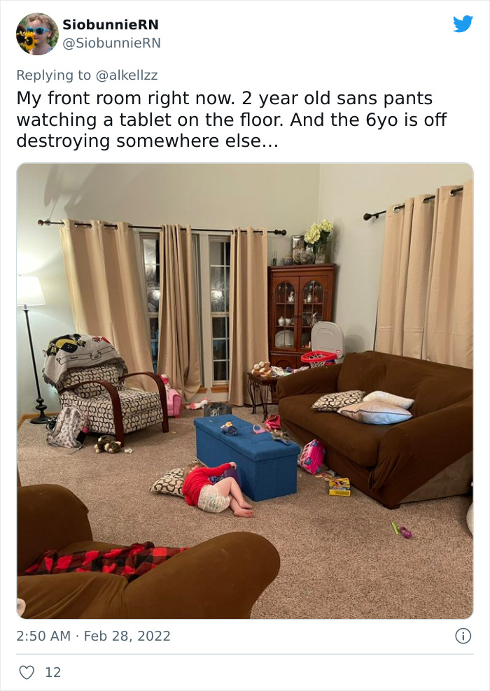 Mom Asked Parents To Post Honest And Unstaged Pictures Of Their Rooms, 33 People Deliver Mom Asked Parents To Post Honest And Unstaged Pictures Of Their Rooms, 33 People Deliver